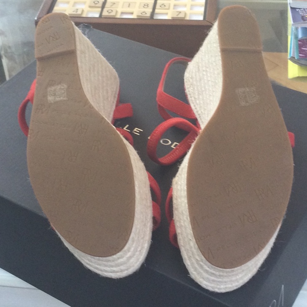 Pelle Moda Dora Wedge Sandals - Picture 5 of 9